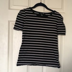 Women’s Black and White striped short sleeve shirt